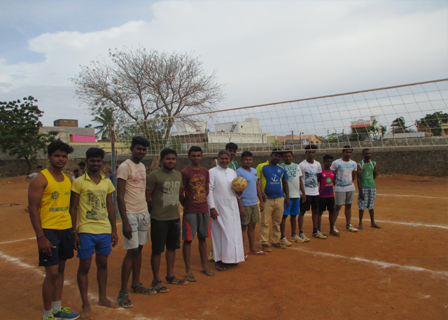 http://www.surandaianthoniyar.com